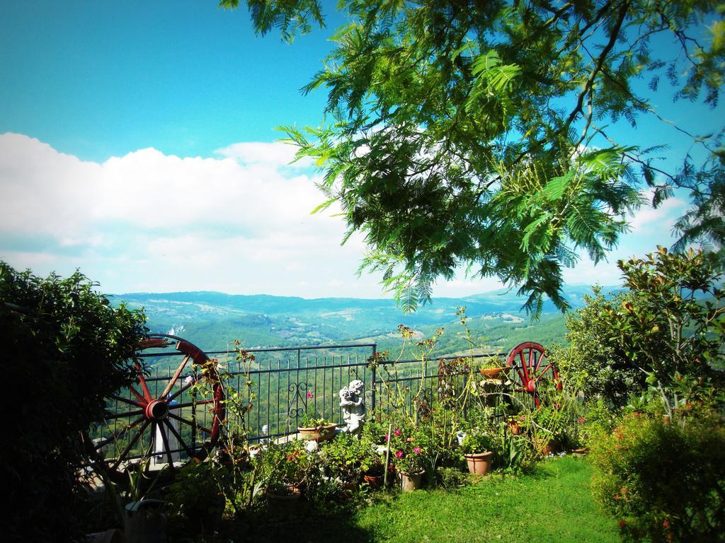 Guest House Il Borgo Di Sempronio Semproniano Buitenkant foto