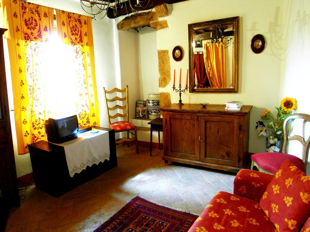 Guest House Il Borgo Di Sempronio Semproniano Kamer foto