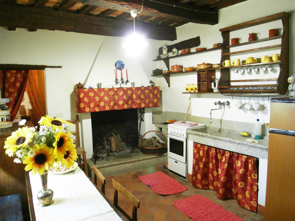 Guest House Il Borgo Di Sempronio Semproniano Kamer foto